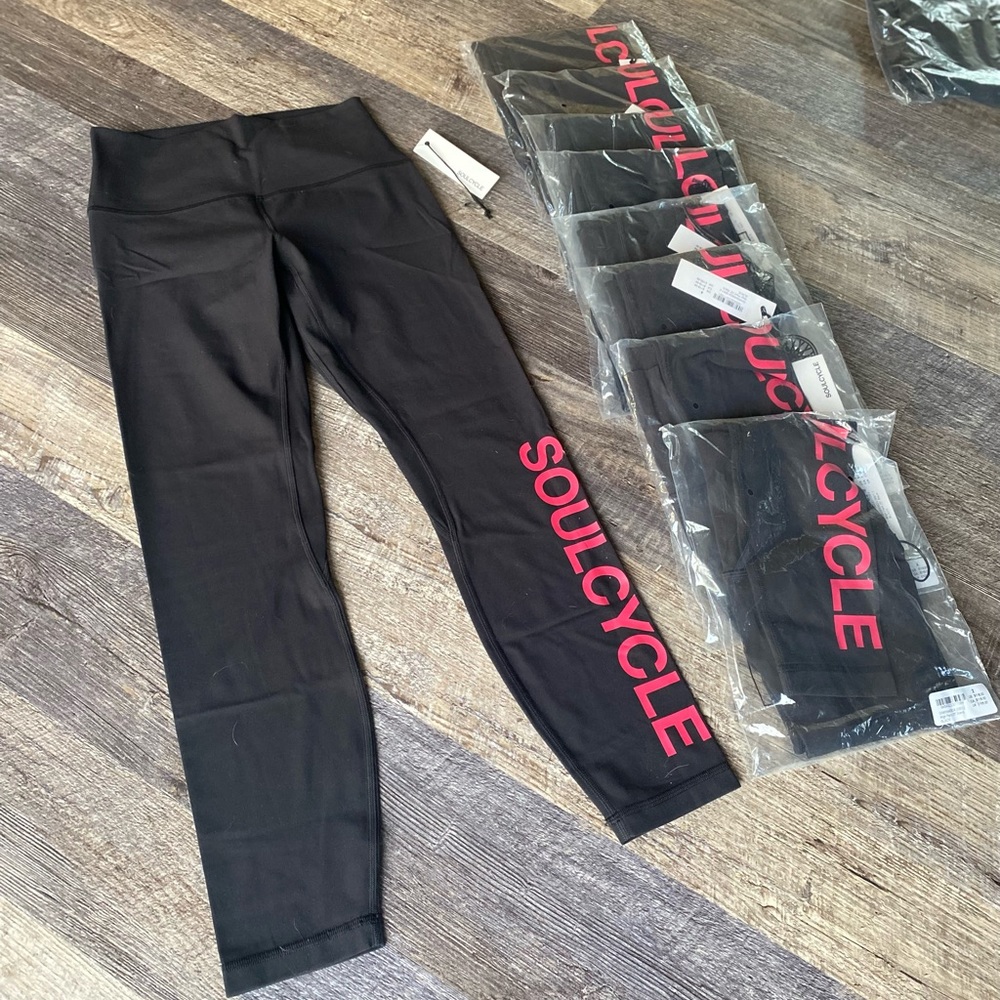 Soulcycle x Lululemon align pant 25” 
Classic high rise legging
New with tag